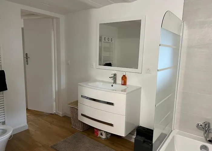 Rez-de-jardin Cozy Апартаменты Houilles